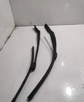 BMW 5 F10 F11 Front wiper blade arm 718245904 720315604