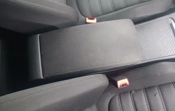Volkswagen PASSAT B6 Armrest