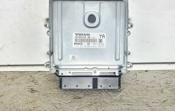 Volvo XC70 Engine control unit/module 30785100AB 0281012765