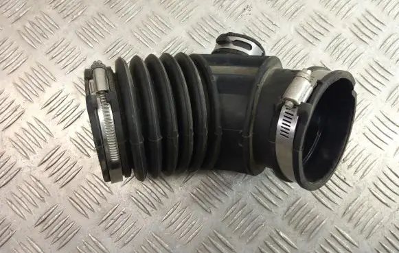 BMW X3 G01 Intake resonator 8663614
