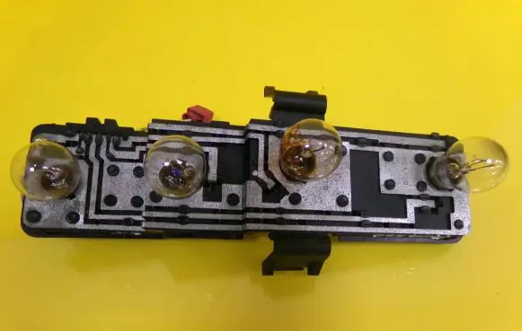 Citroen Xsara Tail light bulb cover holder
