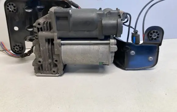 BMW X5 E70 Air suspension compressor/pump 6859714 188617 885040