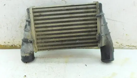 Audi A6 S6 C5 4B Intercooler air channel guide 195009