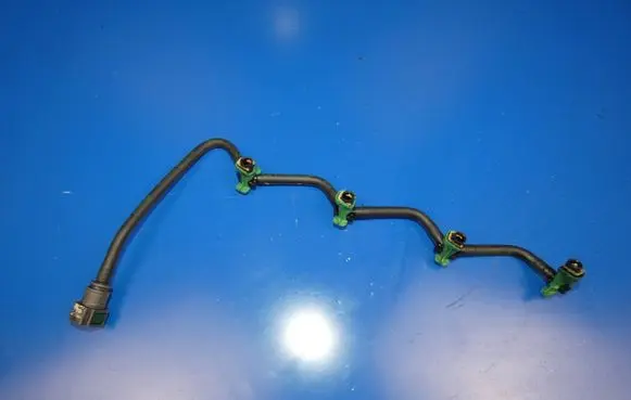 Volvo V40 Fuel return line/hose 