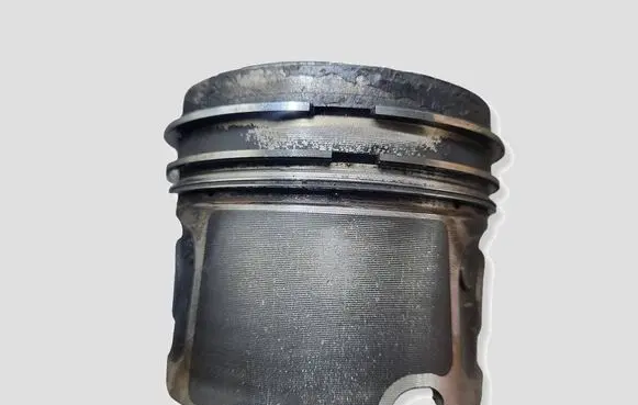 BMW 1 E81 E87 Piston N47