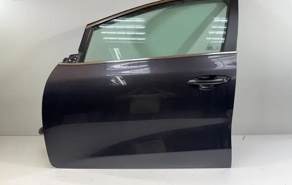 KIA Ceed Front door