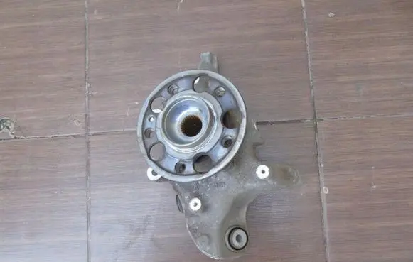 Mercedes-Benz GLC X253 C253 Rear wheel hub 2133572600