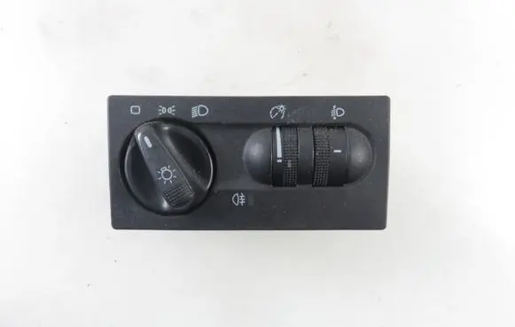 Volkswagen Golf III Light switch 1H6941531N