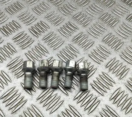 Volkswagen Golf VIII Nuts/bolts WHT001812
