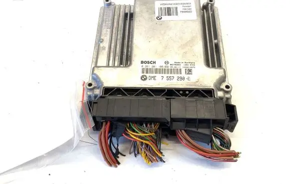 BMW 3 E90 E91 Engine control unit/module ECU 7557290
