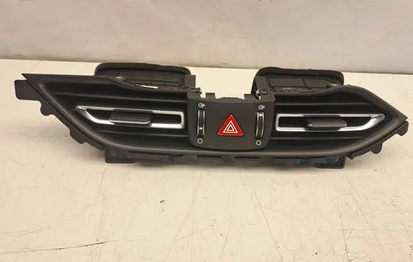 Hyundai i30 Dash center air vent grill 97401G4RB0