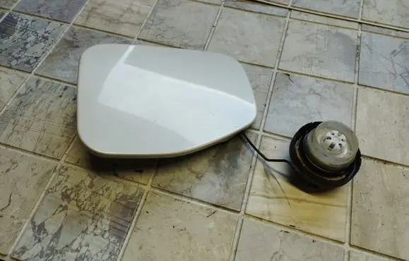 Subaru Outback Fuel tank cap 