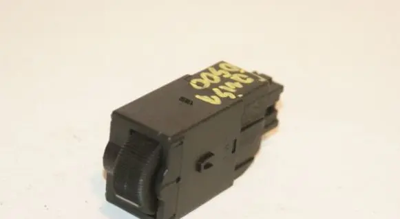 Mitsubishi Carisma Headlight level height control switch MR114337 04001000