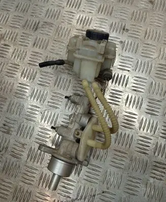 Opel Meriva A Master brake cylinder Y21627