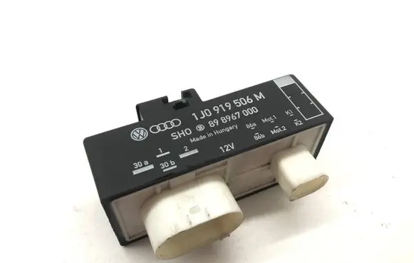 Volkswagen Golf IV Coolant fan relay 1J0919506M 898967000