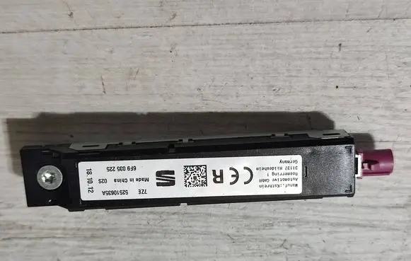Seat Arona Aerial antenna amplifier 52510635A 6F9035225