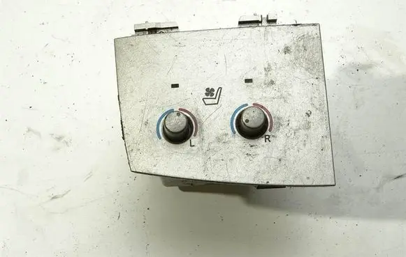 Toyota Avalon XX30 Seat heating switch 453453