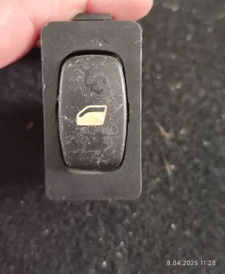 Peugeot 807 Electric window control switch 14889170ZL 017301438 090902