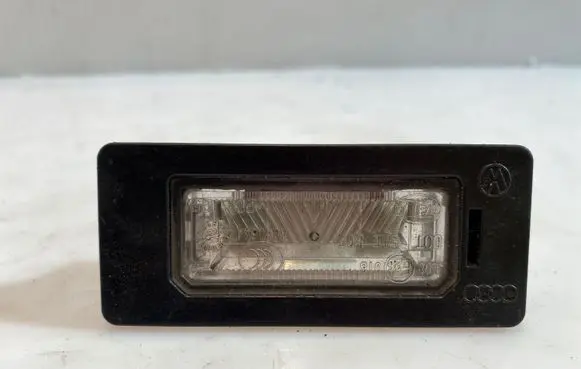 Audi Q5 SQ5 Number plate light 8T0943021