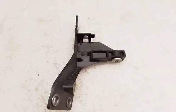 Audi A4 S4 B7 8E 8H Front bumper mounting bracket 8E0805363