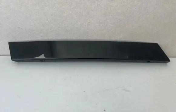 Mercedes-Benz R W251 Rear side glass trim 2516700287 210603