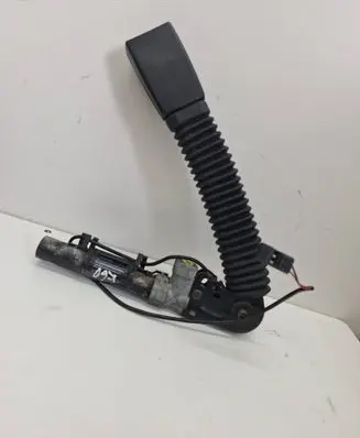 BMW 5 E60 E61 Front seatbelt buckle 6982520