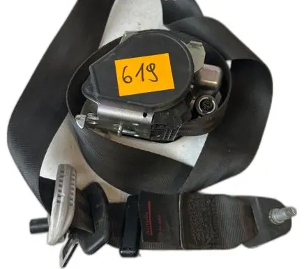 Peugeot 208 I Set of seat belts 98063150XX