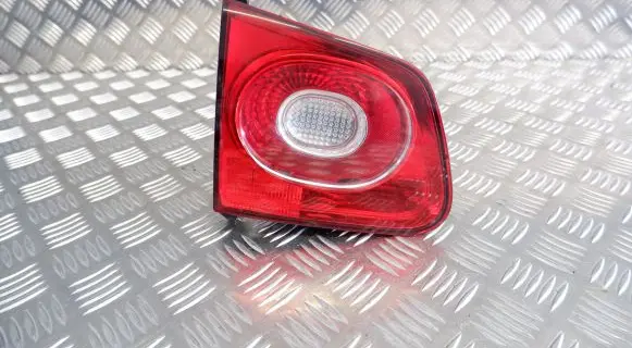 Volkswagen Tiguan Tailgate rear/tail lights 5N0945093C