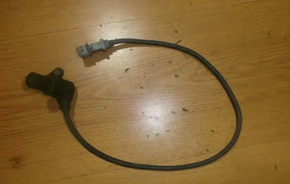 Audi A4 S4 B5 8D Crankshaft position sensor 050906433