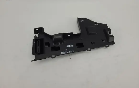 Peugeot Partner Dashboard lower bottom trim panel 