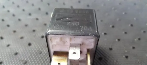 Audi A8 S8 D2 4D Other relay 443951253S 899556