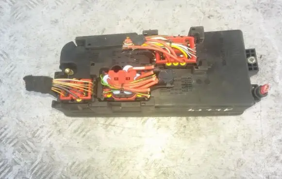 Opel Signum Fuse box set 13144711 20dc5p
