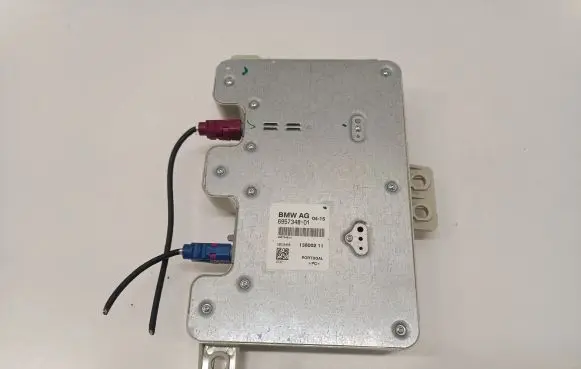 BMW 6 F06 Gran coupe Aerial antenna amplifier 6957348