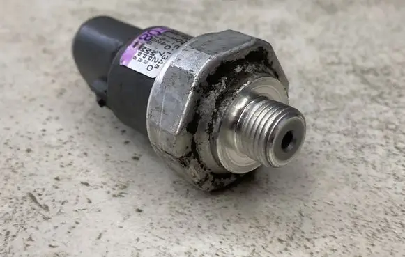 Toyota Prius (XW20) Air conditioning (A/C) pressure sensor 4434400720