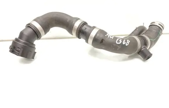 Volvo V40 Engine coolant pipe/hose 31368050 3185923 3185924