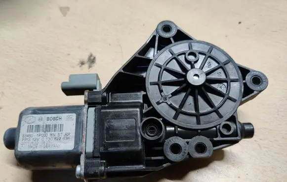 KIA Venga Rear door window regulator motor 834601P000