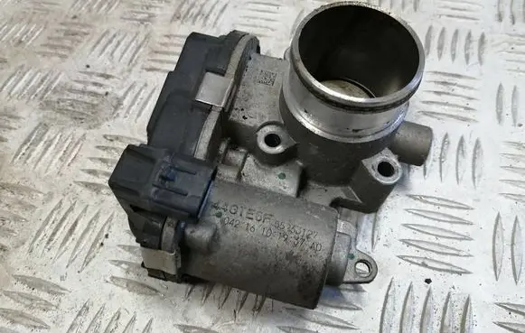 Fiat 500X Throttle valve 55263127 A216101937