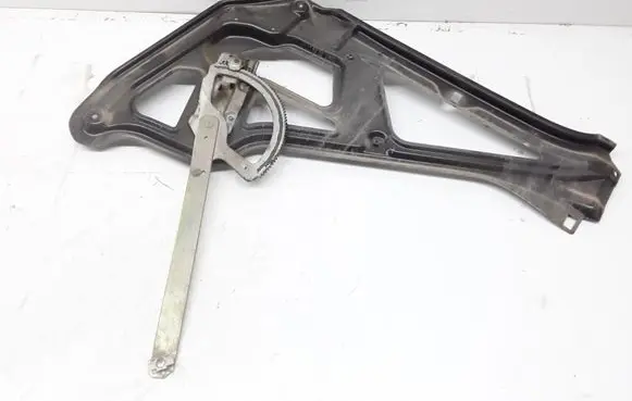 Volkswagen II LT Front door manual window regulator 