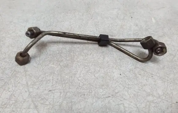 Volkswagen Bora Fuel injector supply line/pipe 