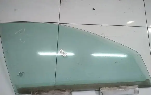 Volvo S60 Front door window glass four-door as2