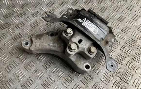 Skoda Superb B8 (3V) Engine mount bracket 5Q0199555AD