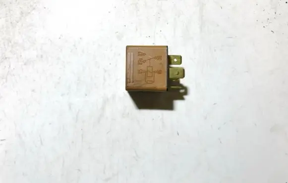 Opel Signum Other relay 0332209136