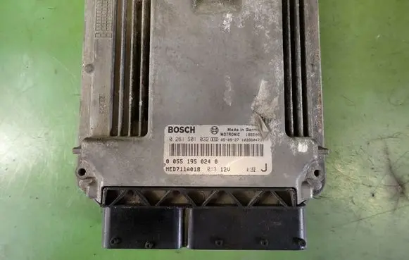 Alfa Romeo GT Engine control unit/module ECU