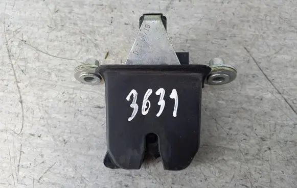 Skoda Octavia Mk2 (1Z) Tailgate lock latch 1Z5827501D