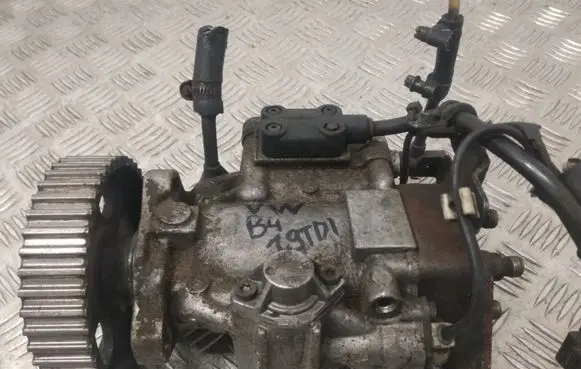 Volkswagen PASSAT B4 Fuel injection high pressure pump