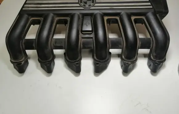 BMW 5 E39 Intake manifold 2248533 2246179