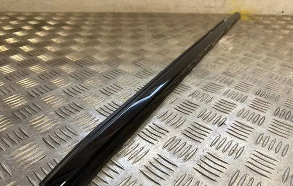 BMW iX Front door glass trim molding 8491344 21454110 210821