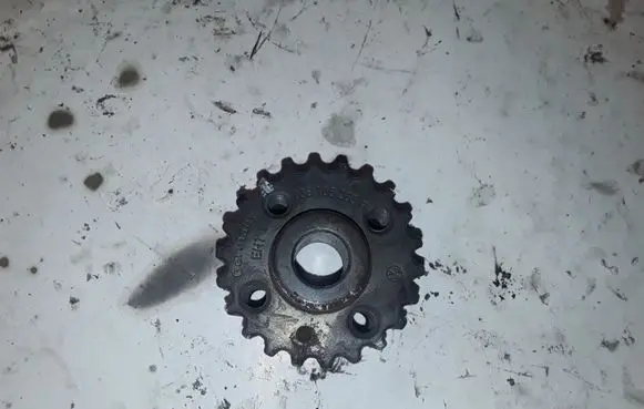 Volkswagen Sharan Crankshaft gear 038105243F