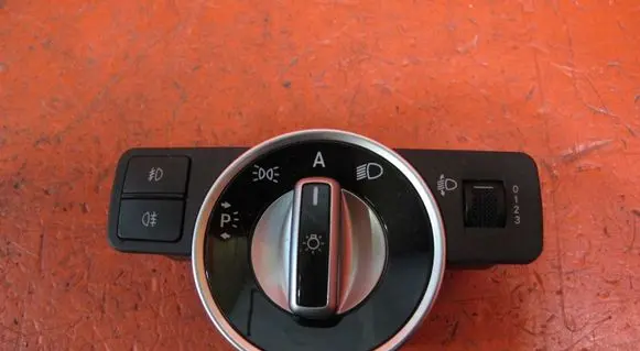 Mercedes-Benz C W204 Light switch A2049058002