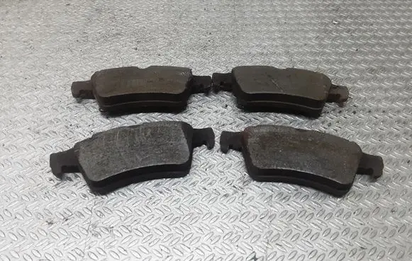 Nissan Primera Brake pads (rear) 